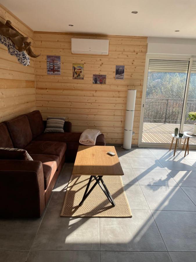 Gite Des Brimbelles La Neuveville-Devant-Lepanges Eksteriør bilde